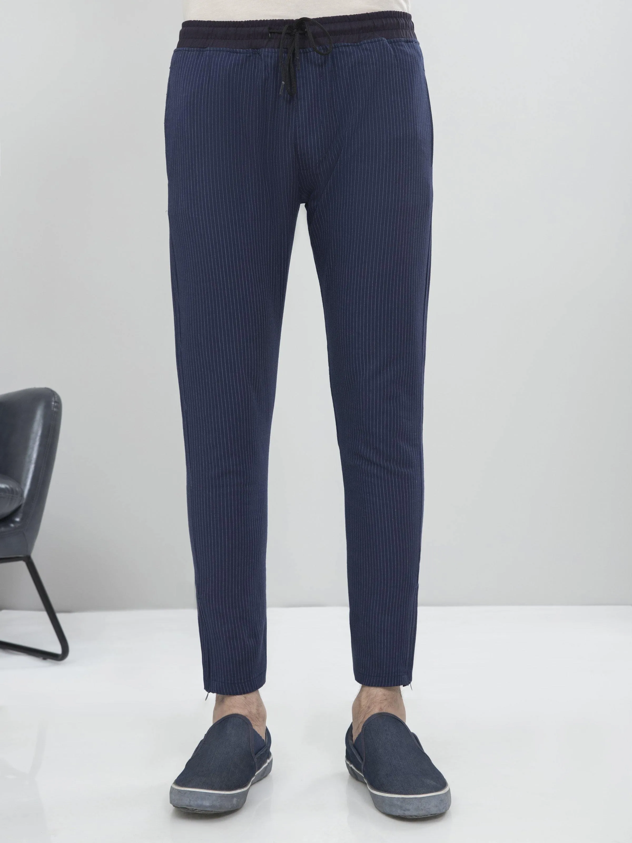 CASUAL TROUSER TAPERED FIT NAVY BLUE