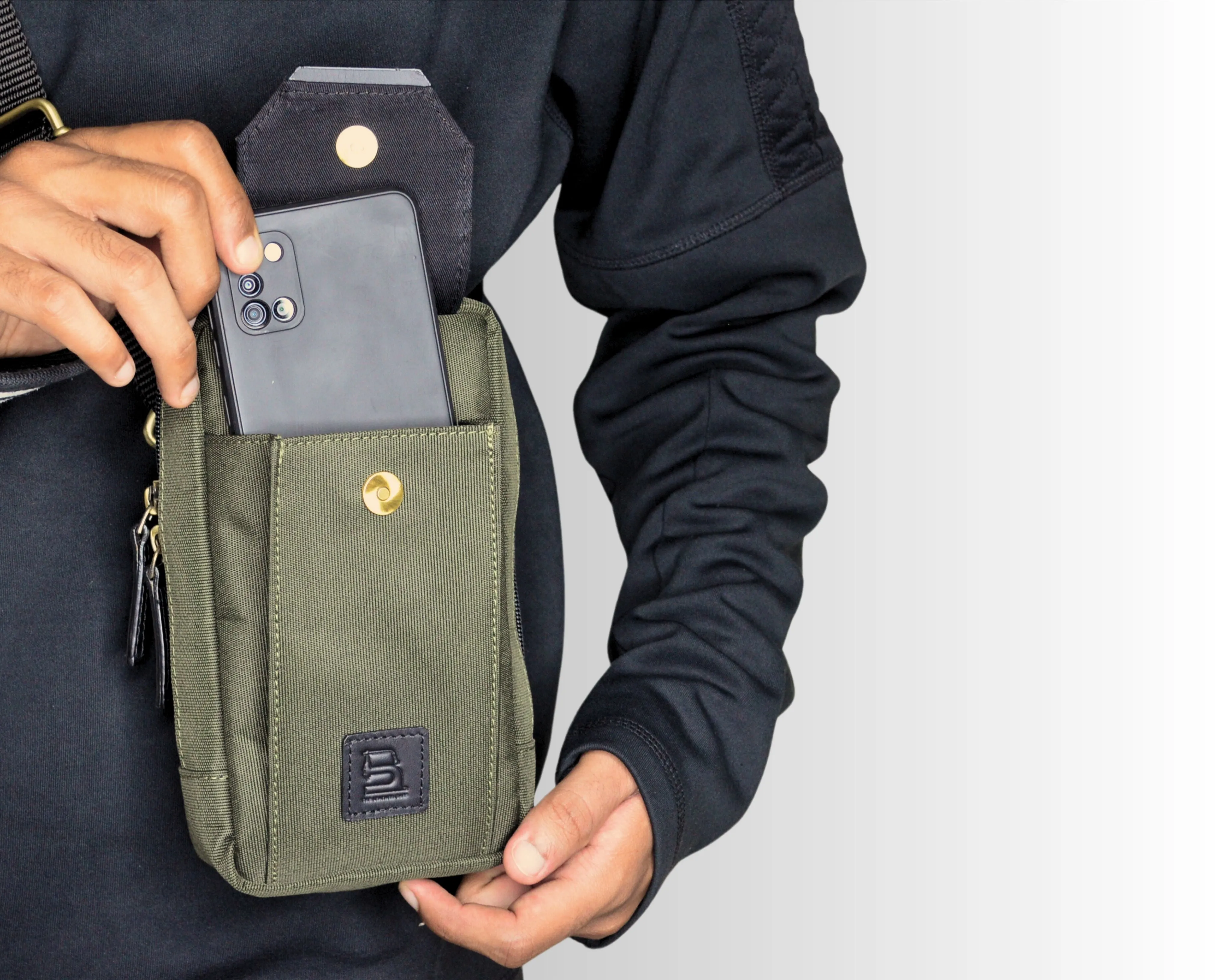 City Sling Bag - Olive