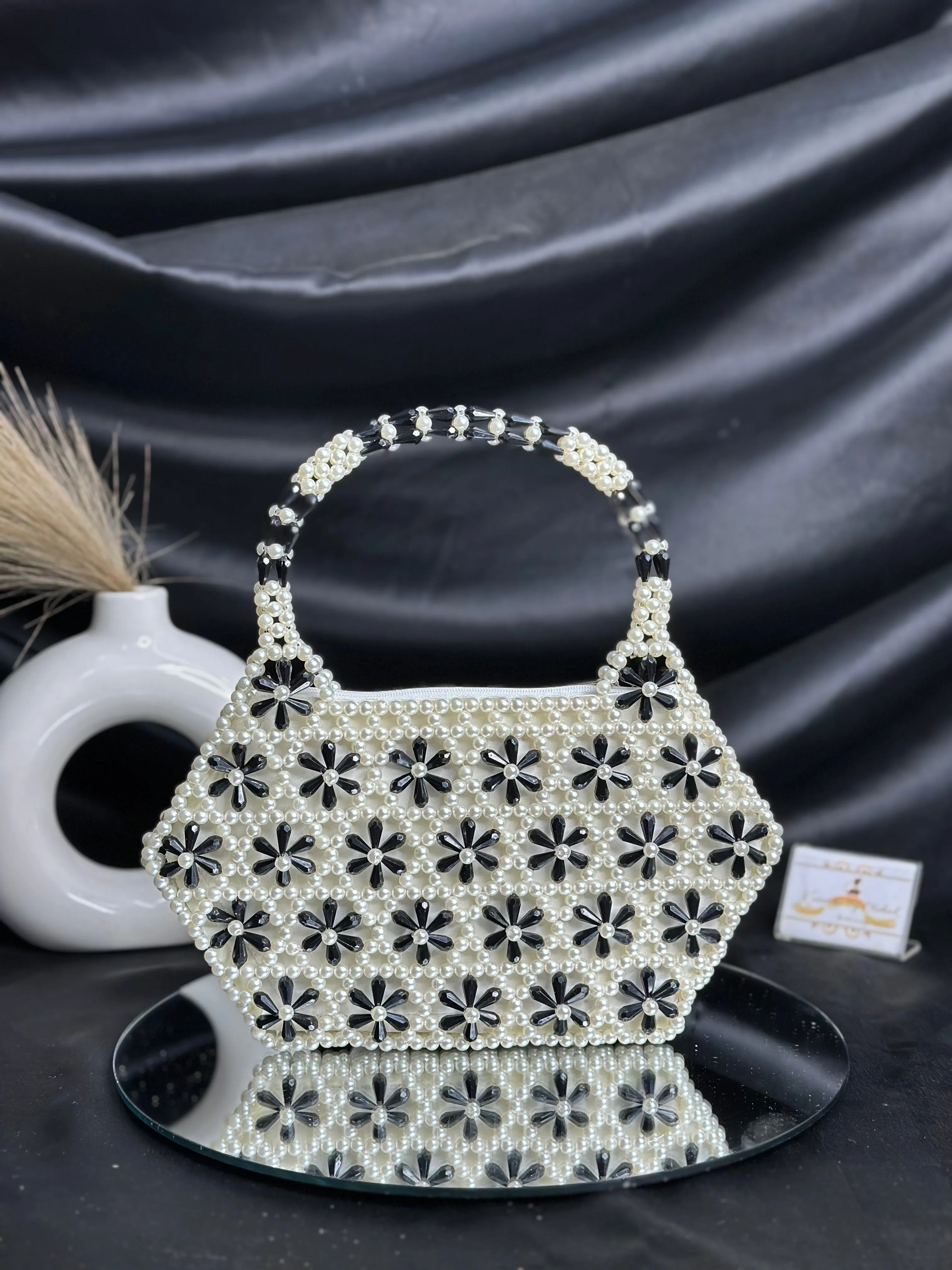 Daisy Pearl Bag