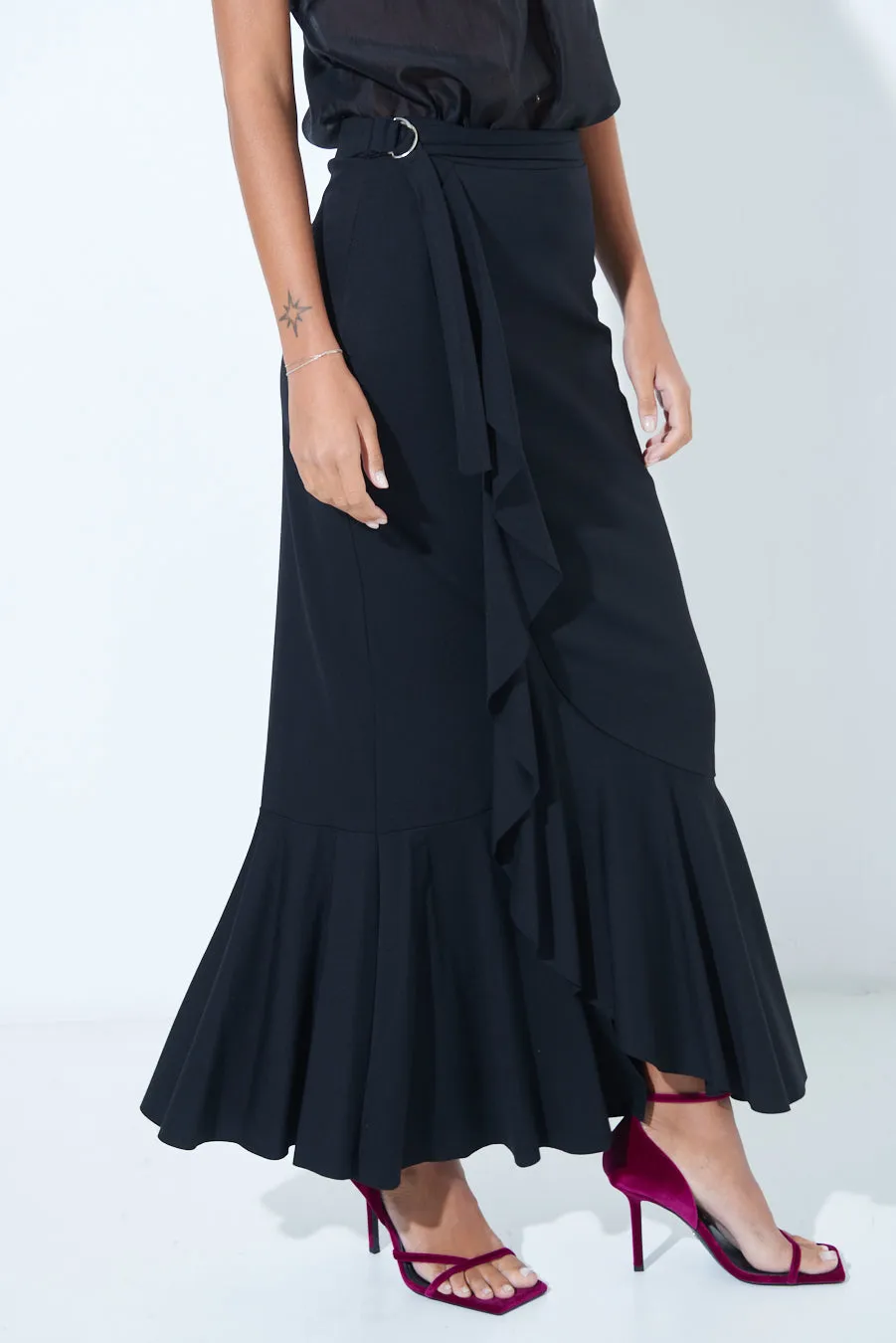 Elegant ruffled midi skirt with flared hem wholesale