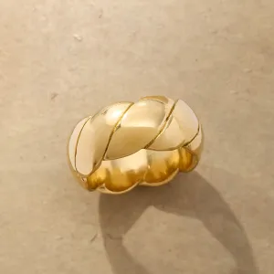 Golden Ribbon Ring