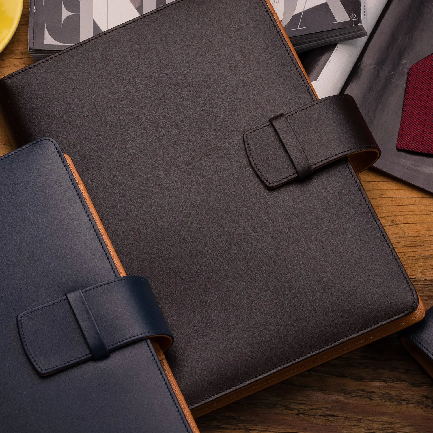 Leather Manager A5 Organiser 2025 in Black and Cognac