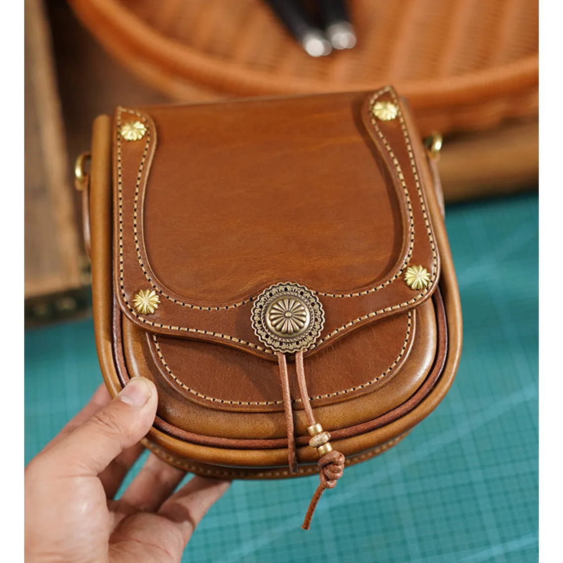 POPSEWING® Vegetable Tanned Leather Rivet Saddle Bag DIY Kit