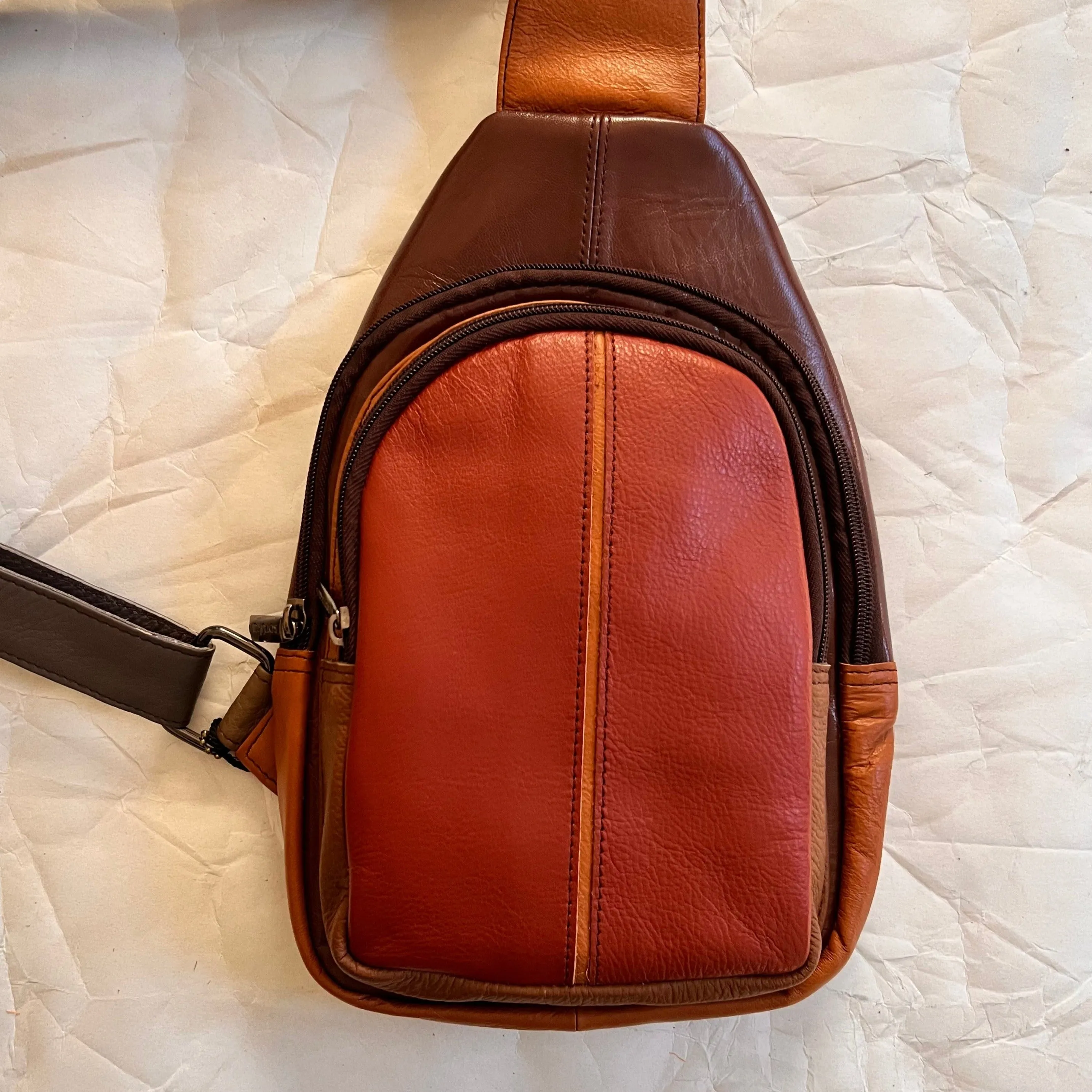 Soruka - Gregg Sling Bag, Rust