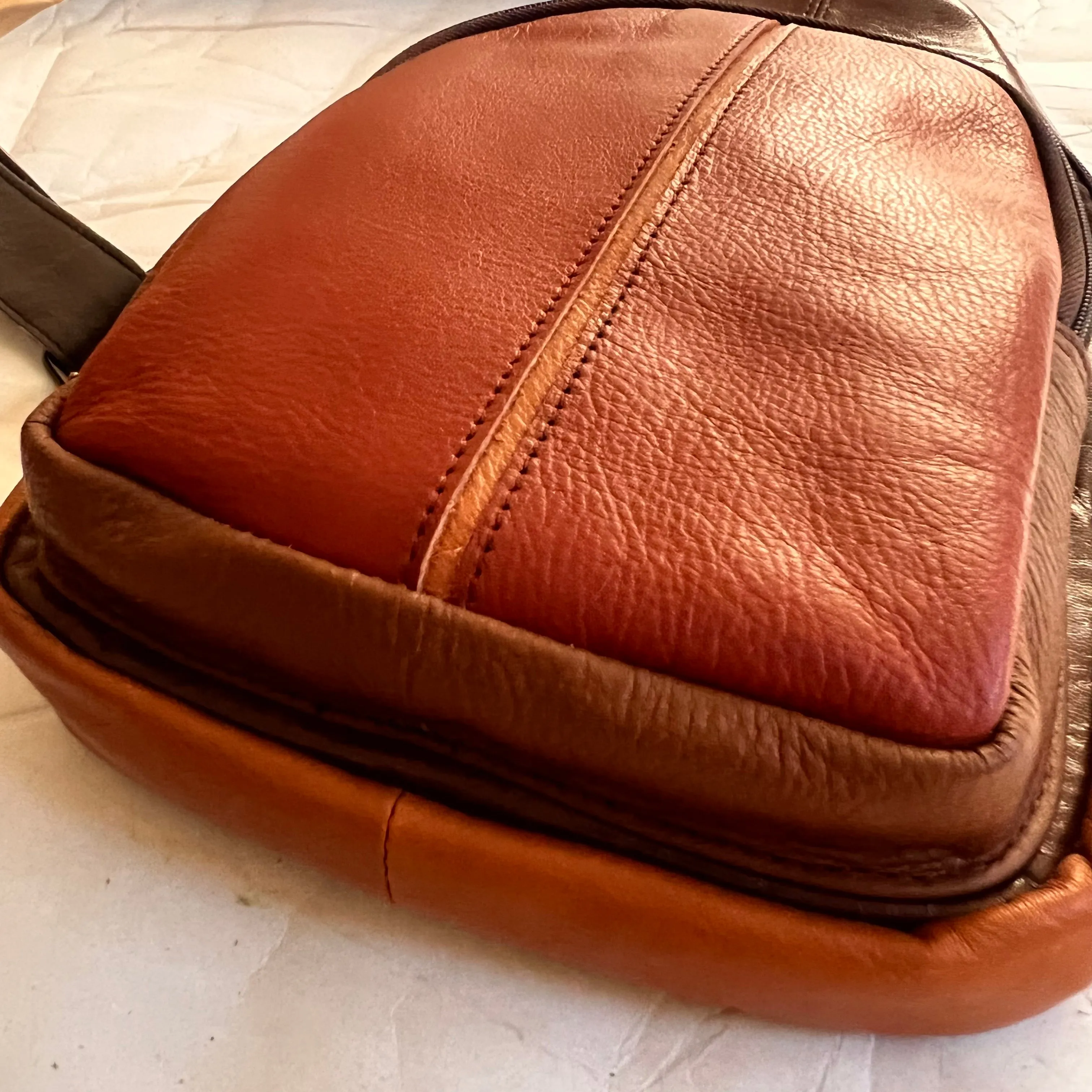 Soruka - Gregg Sling Bag, Rust