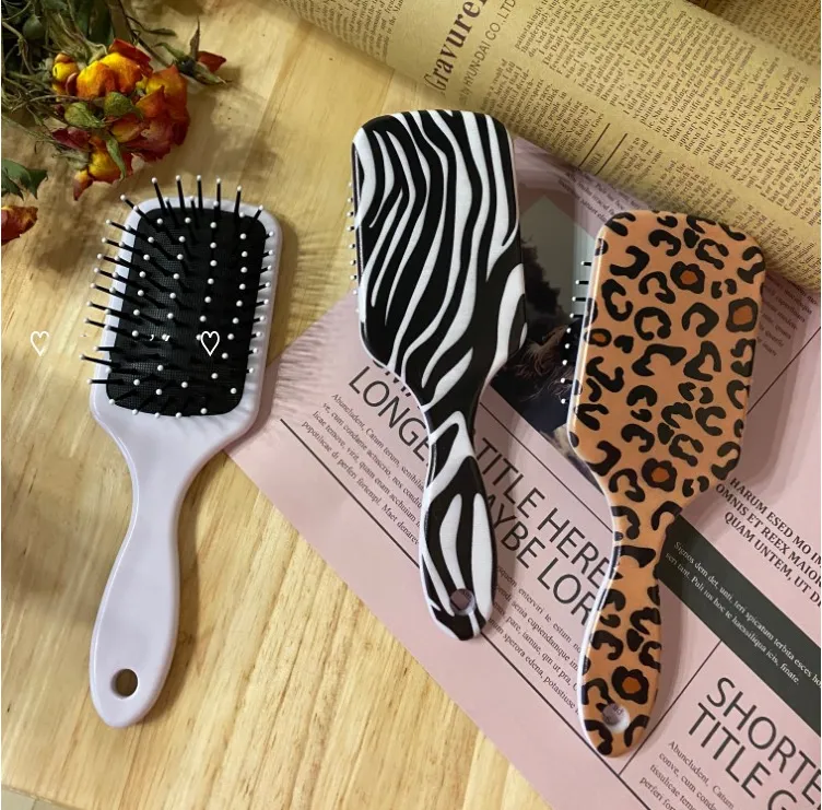 Stylish animal pattern comb   KF82334